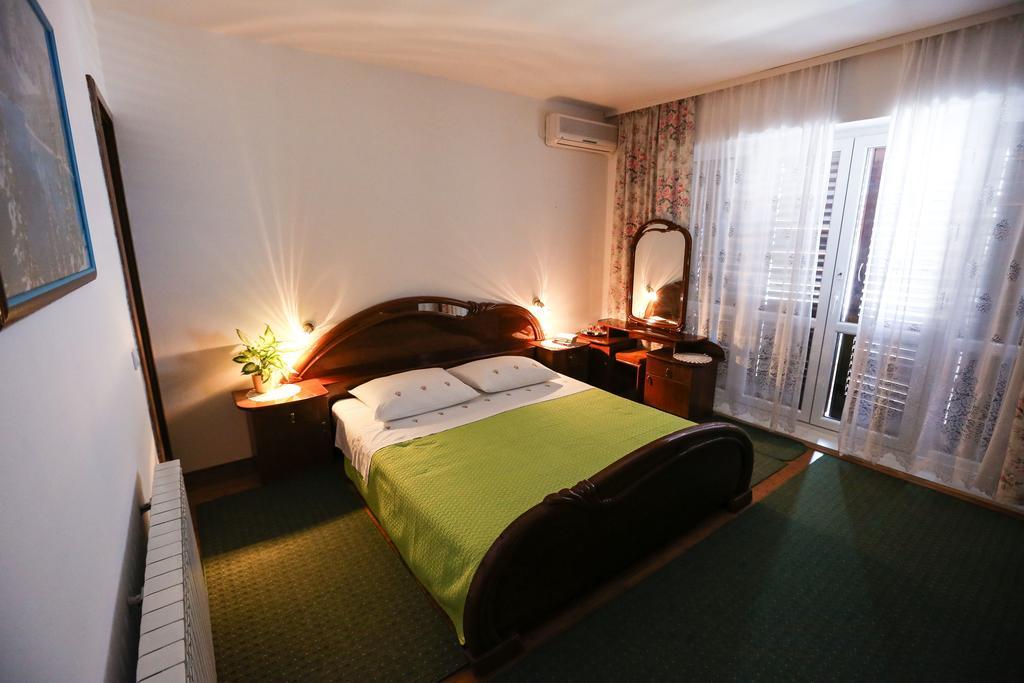 Rooms Cvetka ดูบรอฟนิก ห้อง รูปภาพ